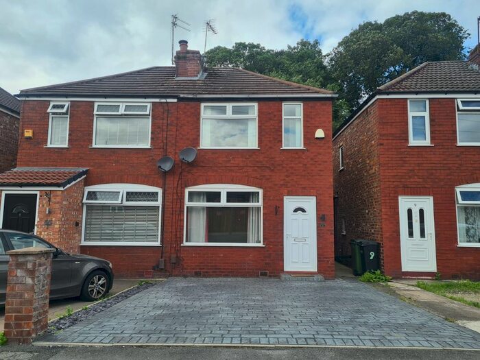 2 Bedroom Semi-Detached House To Rent In Stratton Road, Offerton, Stockport, Cheshire, SK2