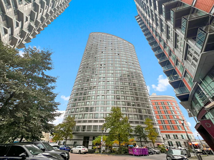 1 Bedroom Apartment For Sale In Fairmont Avenue, London, E14