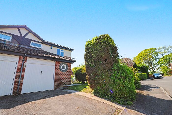 2 Bedroom Semi-detached House To Rent In Waltham Chase, Bishops Waltham, SO32