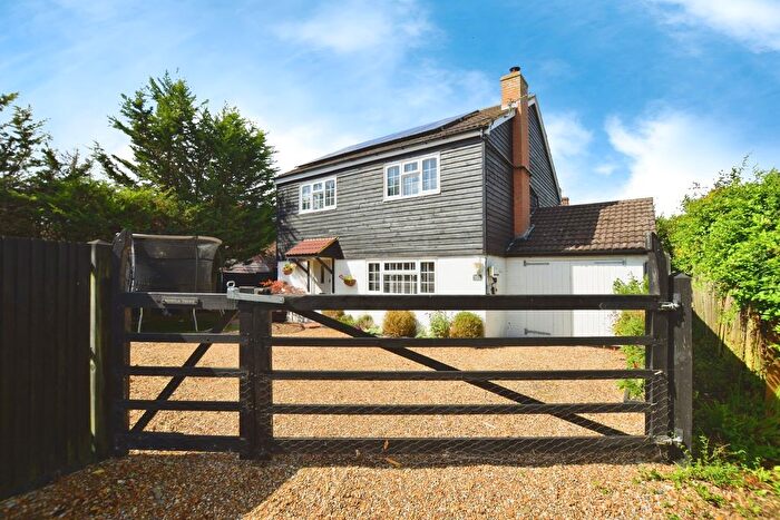 4 Bedroom Detached House For Sale In King Street, Brenzett, Kent, TN29