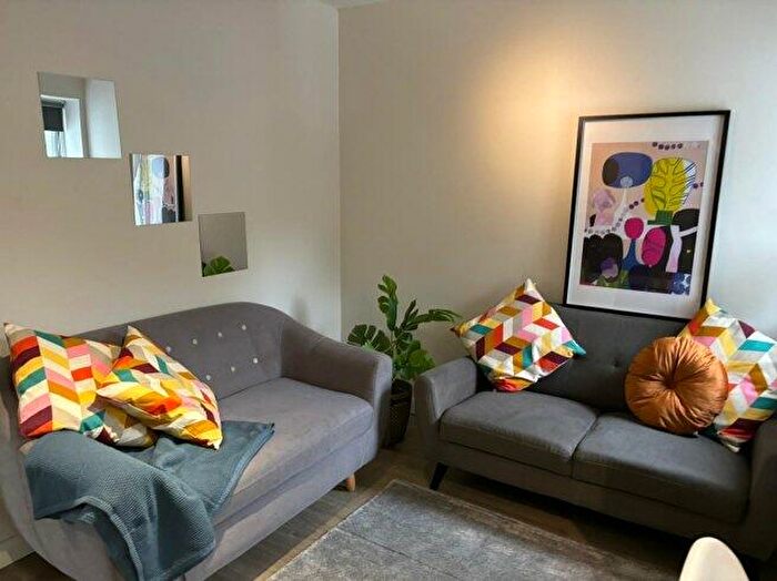 5 Bedroom Flat To Rent In Forster Street, NG7