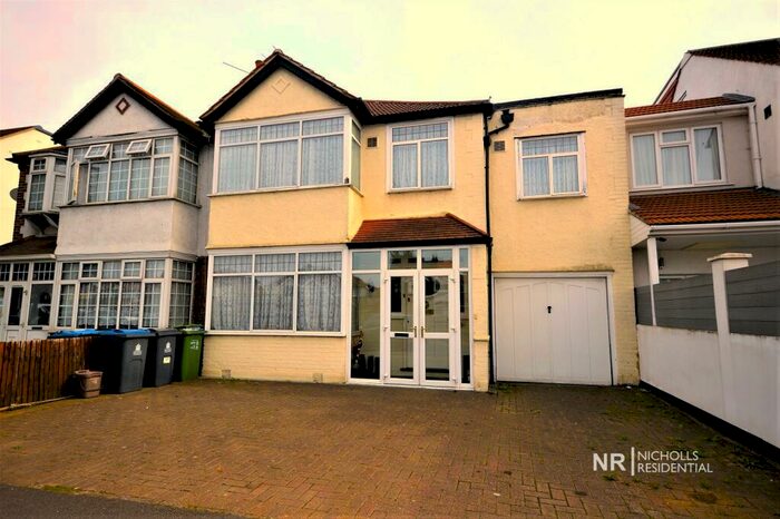 5 Bedroom Semi-Detached House To Rent In Hook Rise South, Surbiton, Surrey., KT6
