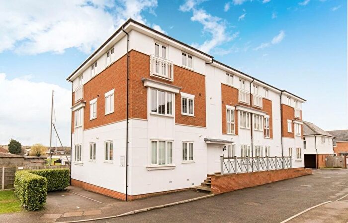 2 Bedroom Flat To Rent In Wicketts End, Whitstable, Kent, CT5