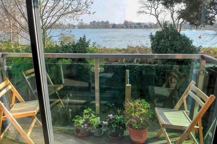 2 Bedroom Flat For Sale In Green Lanes, London, N4