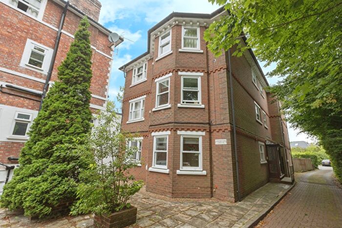 2 Bedroom Flat For Sale In Lansdowne Road, Tunbridge Wells, TN1
