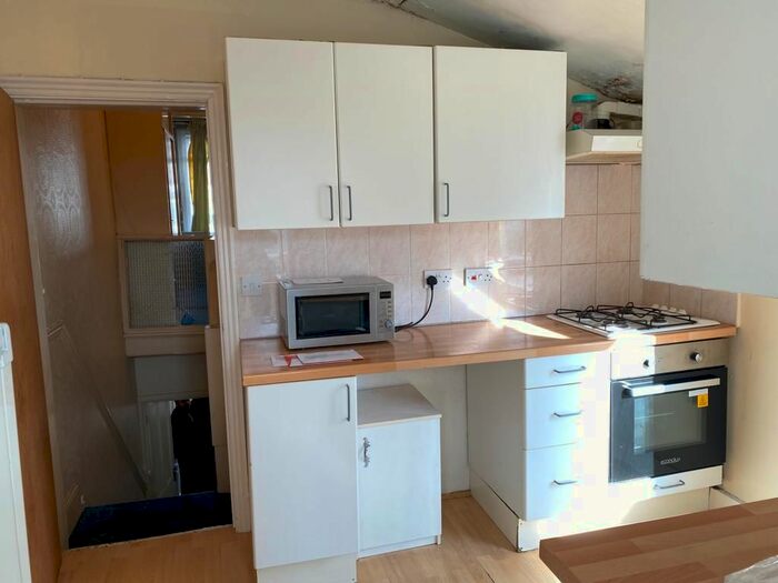1 Bedroom Flat To Rent In Sixth Avenue, London, E12