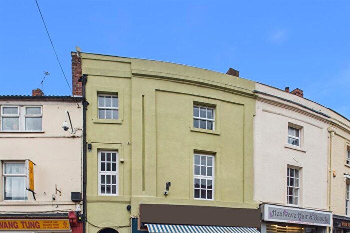 2 Bedroom Flat For Sale In Leg Street, Oswestry, SY11