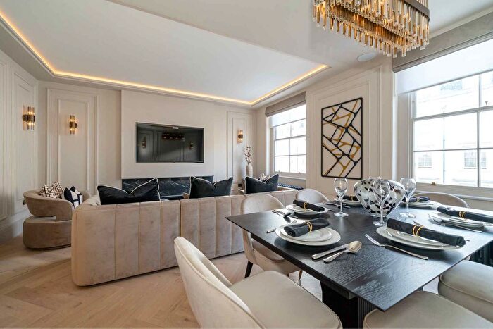 3 Bedroom Maisonette For Sale In Gloucester Terrace, London, W2