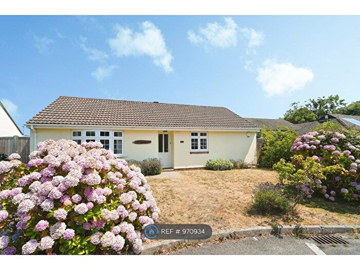 3 Bedroom Bungalow To Rent In Stirling Way, Christchurch, BH23