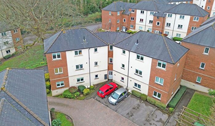 2 Bedroom Flat For Sale In Refurbished Flat, Golden Mile View, Newport, NP20