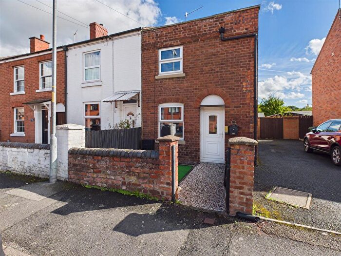 2 Bedroom End Terrace House For Sale In Raglan Street, Worcester, WR3