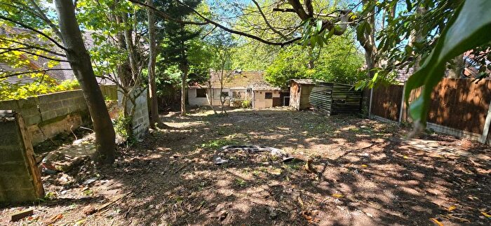 3 Bedroom Detached Bungalow For Sale In Rhododendron Avenue, Meopham, Gravesend, DA13