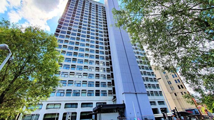 2 Bedroom Apartment To Rent In City Heights, Victoria Bridge, M3