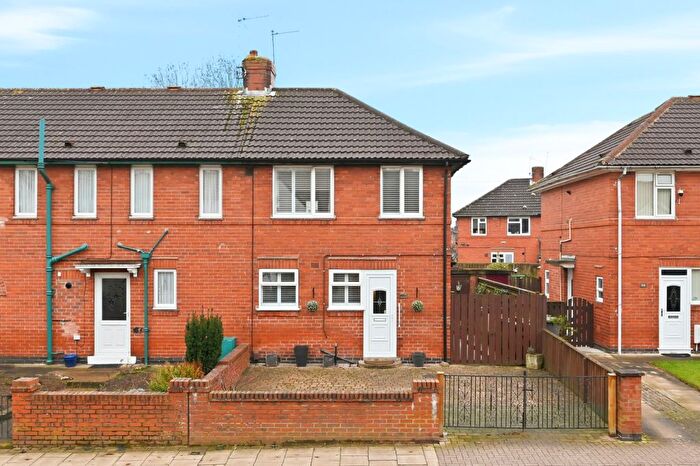 3 Bedroom End Terrace House For Sale In Huntington Road, York, YO31