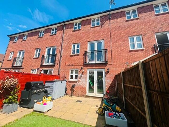 3 Bedroom House To Rent In Banks Crescent, Stamford, PE9