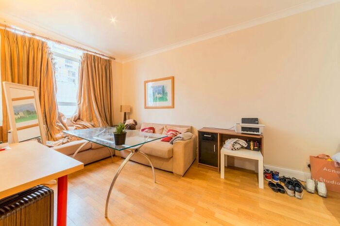 2 Bedroom Flat To Rent In North Block, C Belvedere Road, London, SE1