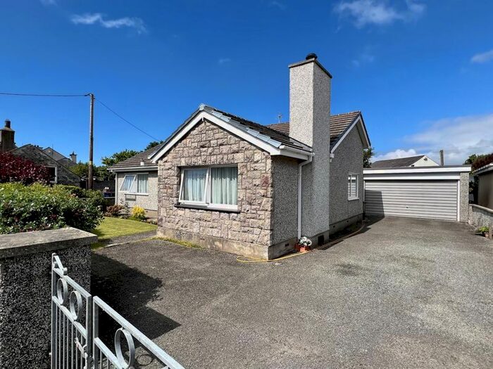 2 Bedroom Detached Bungalow For Sale In Copperfield Close, Valley, Holyhead, LL65