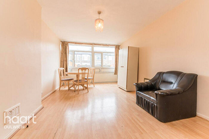 3 Bedroom Apartment To Rent In Lympstone Gardens, London, SE15