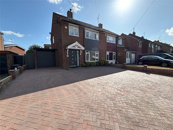 3 Bedroom Semi-Detached House To Rent In Henley Gardens, Yateley, Hampshire, GU46