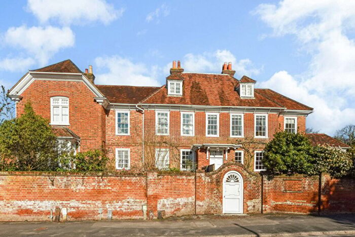 2 Bedroom Apartment For Sale In High Street, Lyndhurst, SO43
