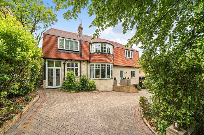 5 Bedroom Detached House For Sale In Bencombe Road, Purley, CR8