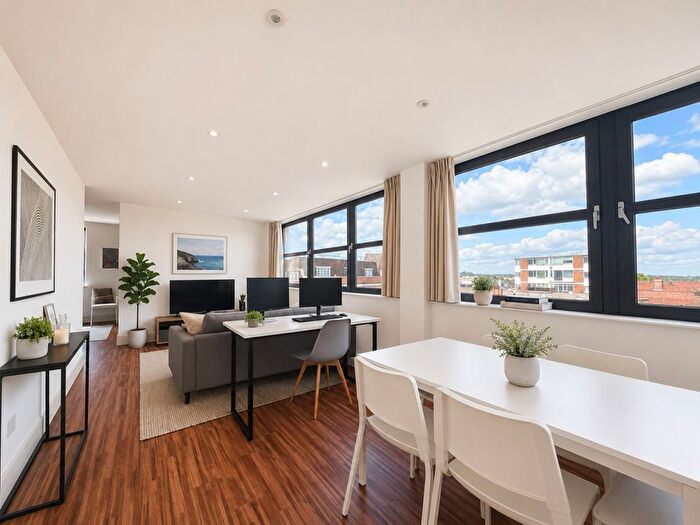 1 Bedroom Flat To Rent In Pannells Court, Guildford, GU1