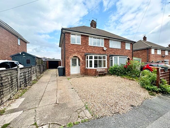 3 Bedroom Semi-Detached House To Rent In Holmes Close, Louth, LN11