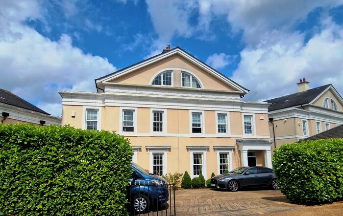 4 Bedroom Semi-Detached House To Rent In St Martins Lane, Beckenham, BR3