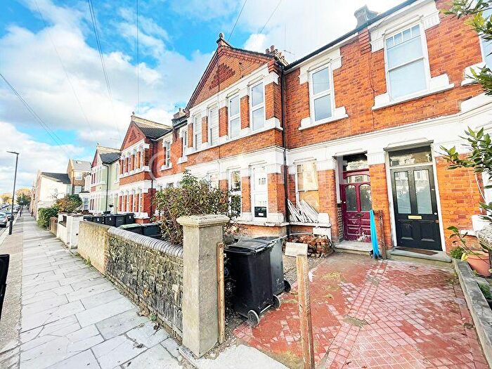 4 Bedroom Terraced House To Rent In Crowland Road, London, N15