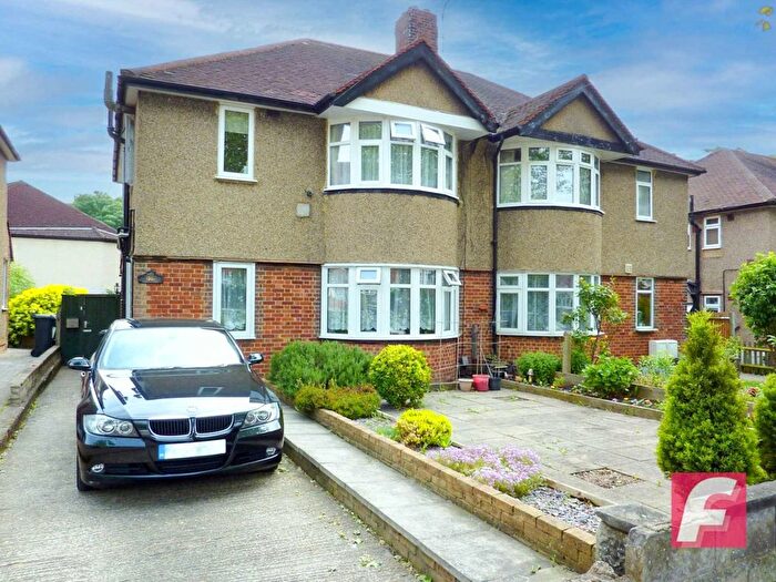 2 Bedroom Maisonette To Rent In Bushey Mill Lane, Watford, WD24