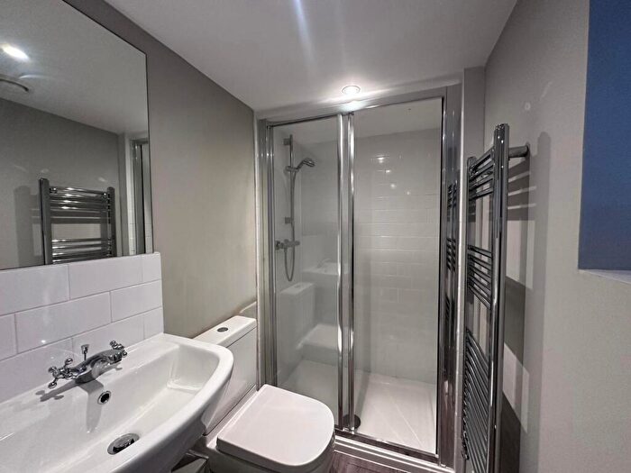 2 Bedroom Apartment To Rent In Selbourne, BN3