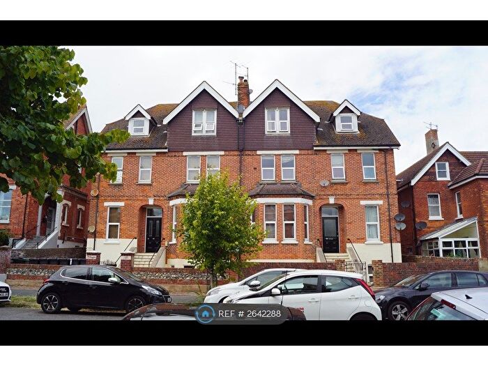 2 Bedroom Flat To Rent In Enys Road, Eastbourne, BN21