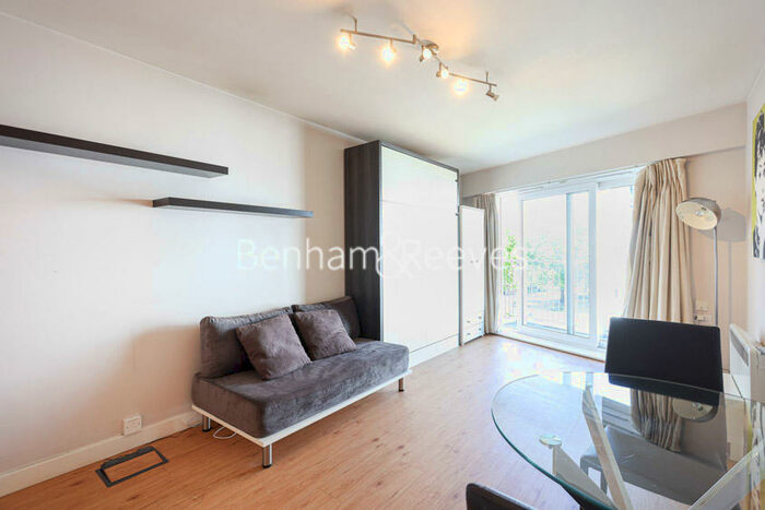 Studio To Rent In Boulevard Drive, Colindale, NW9