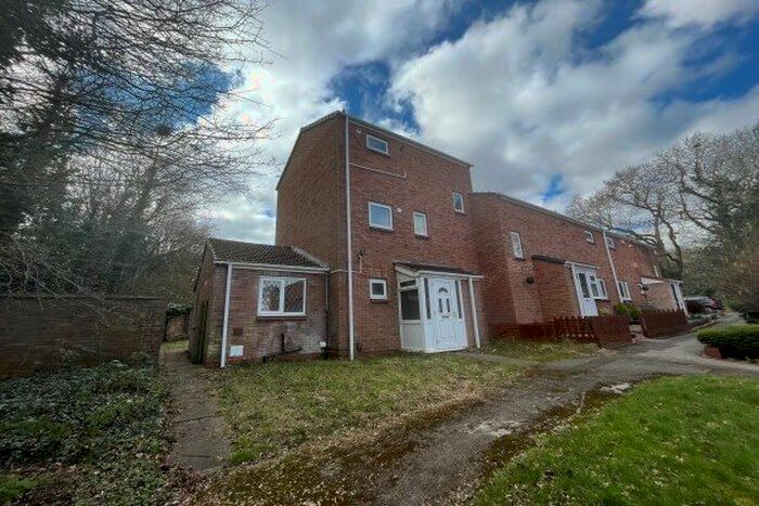 4 Bedroom Property To Rent In Patch Lane, Redditch, B98
