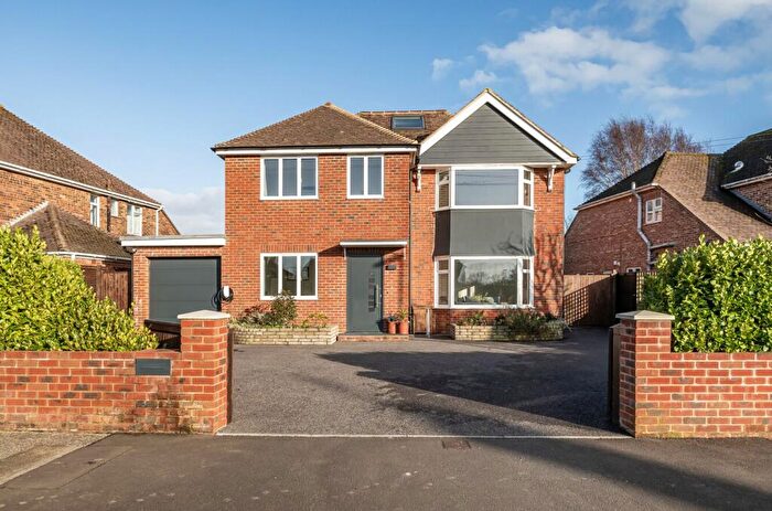 4 Bedroom Detached House For Sale In Stockbridge Gardens, Chichester, PO19