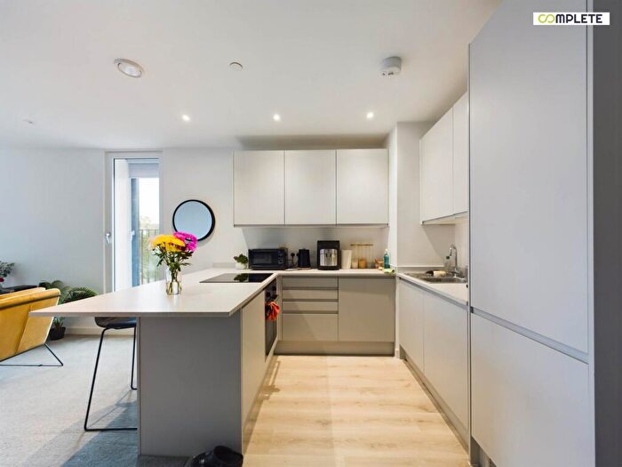 2 Bedroom Apartment For Sale In Old Trafford, Wharf End, Manchester, NO1