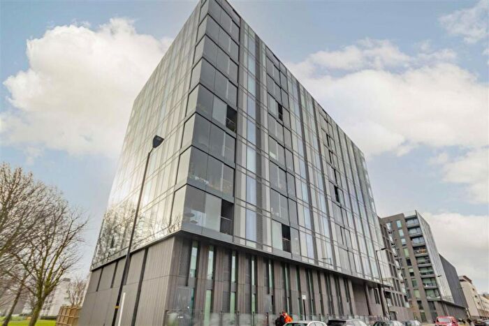 1 Bedroom Flat To Rent In Chambers Street, Bermondsey, SE16