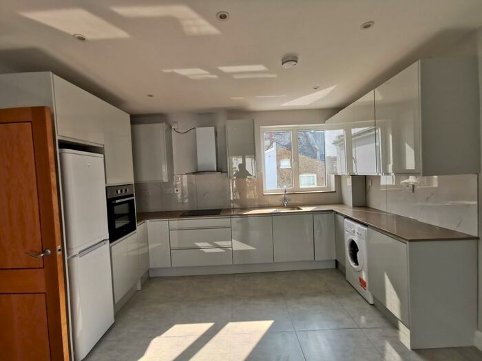 3 Bedroom Apartment To Rent In Chaplin Road, London, NW2