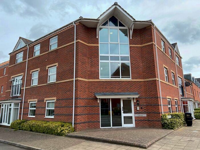 2 Bedroom Apartment To Rent In Alma Road, Banbury, OX16