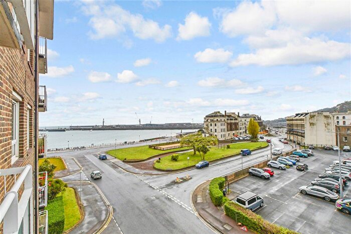 2 Bedroom Flat For Sale In The Gateway, Dover, Kent, CT16