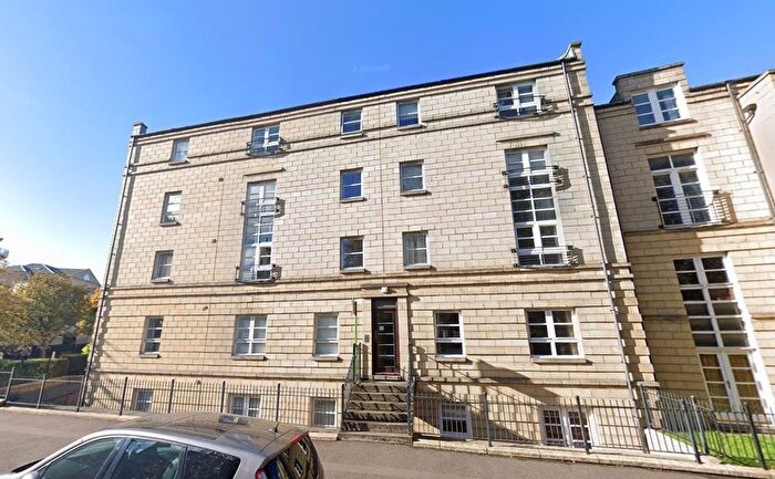 1 Bedroom Flat To Rent In Hopetoun Crescent, Edinburgh, EH7