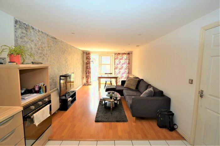 1 Bedroom Apartment To Rent In London Road, Kingston Upon Thames, KT2