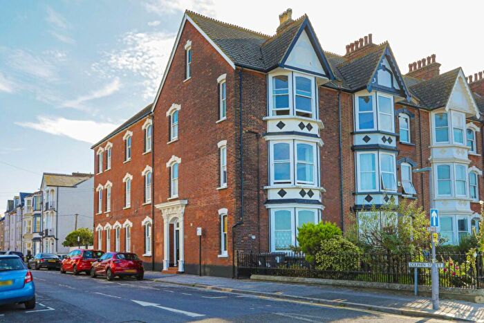 5 Bedroom End Of Terrace House For Sale In Central Parade, Herne Bay, CT6