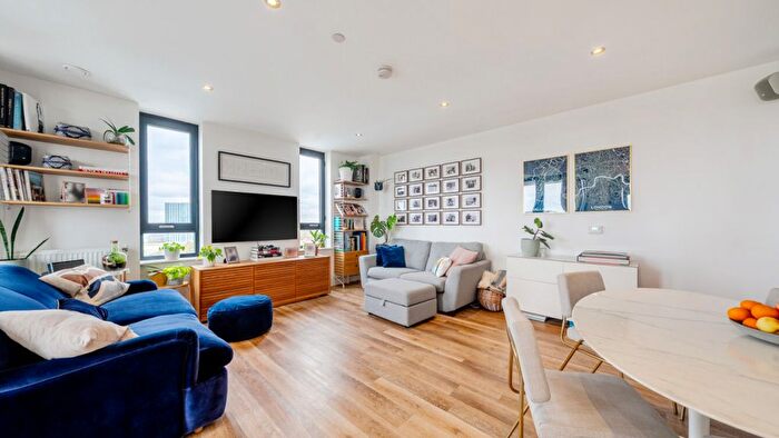 2 Bedroom Flat For Sale In London Fg, London, SW19