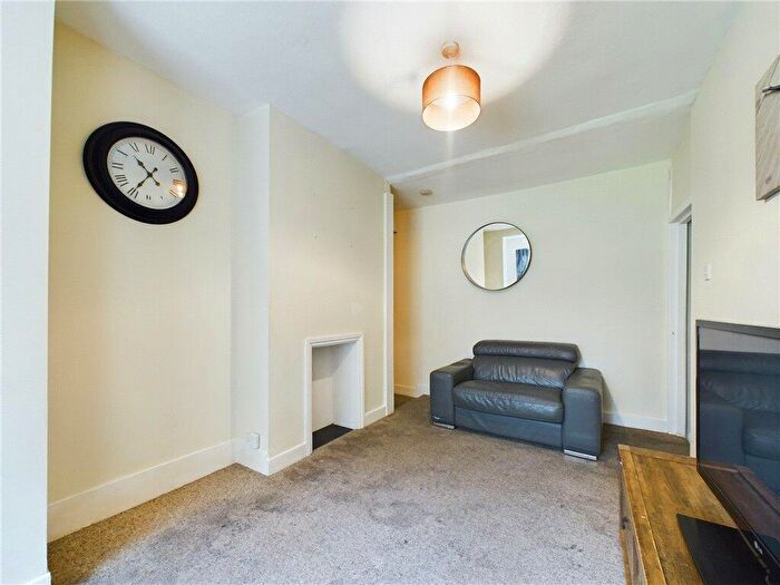 1 Bedroom Flat For Sale In Ash Grove, London, SE20
