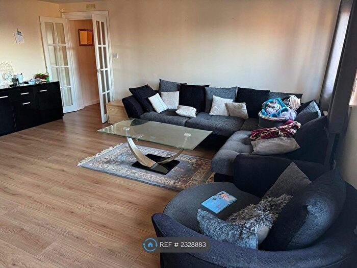 2 Bedroom Flat To Rent In Eastfield Road, Glasgow, G21