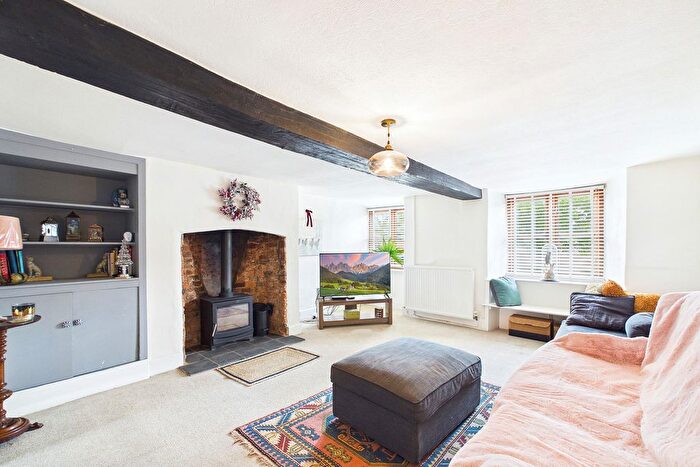 6 Bedroom Link Detached House For Sale In Willand Old Village, Cullompton, EX15