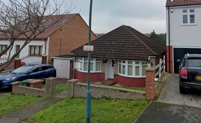 2 Bedroom Bungalow To Rent In Barnehurst Avenue, Bexleyheath, DA7