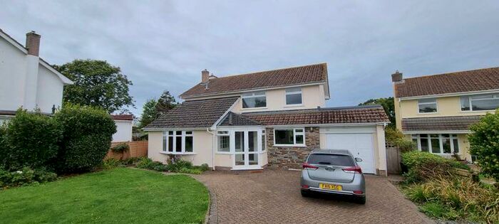 4 Bedroom Detached House To Rent In Shepherds Meadow, Bideford, EX39
