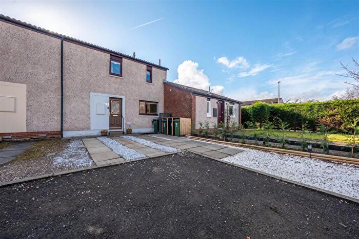2 Bedroom House For Sale In Garry Walk, Scone, Perth, PH2